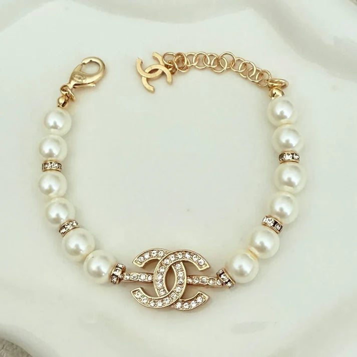 Cora Pearls Bracelet